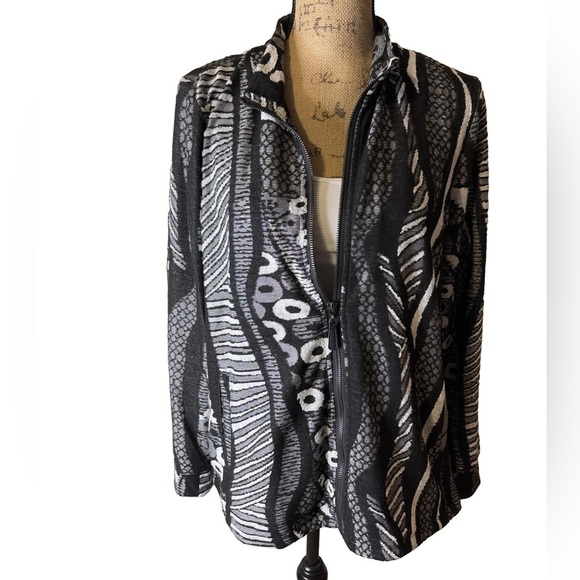 Chicos size 12(2) lightweight sweater - Picture 1 of 5